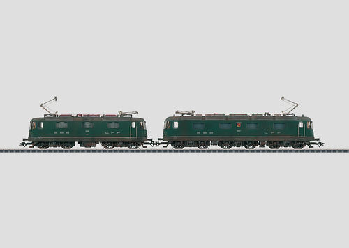 Märklin 37323 E-Lok Doppeltraktion "Re 10/10" gealtert. Re 6/6, Re 4/4 II, SBB