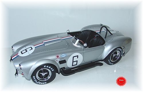 KYOSHO KYO8632S0 1:12 SHELBY COBRA 427S/C - SILVER RACING GREEN #6