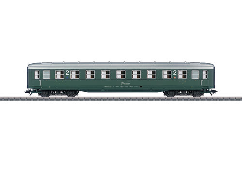 Märklin 43214 Schürzenwagen der ÖBB 2. Klasse tannengrün