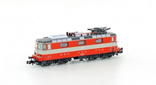 H3025 - Hobbytrain- E-Lok Re 4/4 II 1.Serie SBB Swiss Ex.m. Halogensch