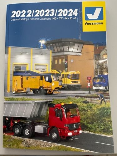 Viessmann 8999 Katalog 2022/2023/2024 DE/EN