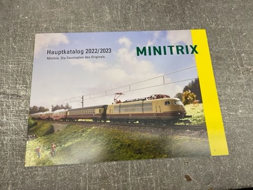 Minitrix 19816 Hauptkatalog 2022/2023 Deutsche Ausgabe